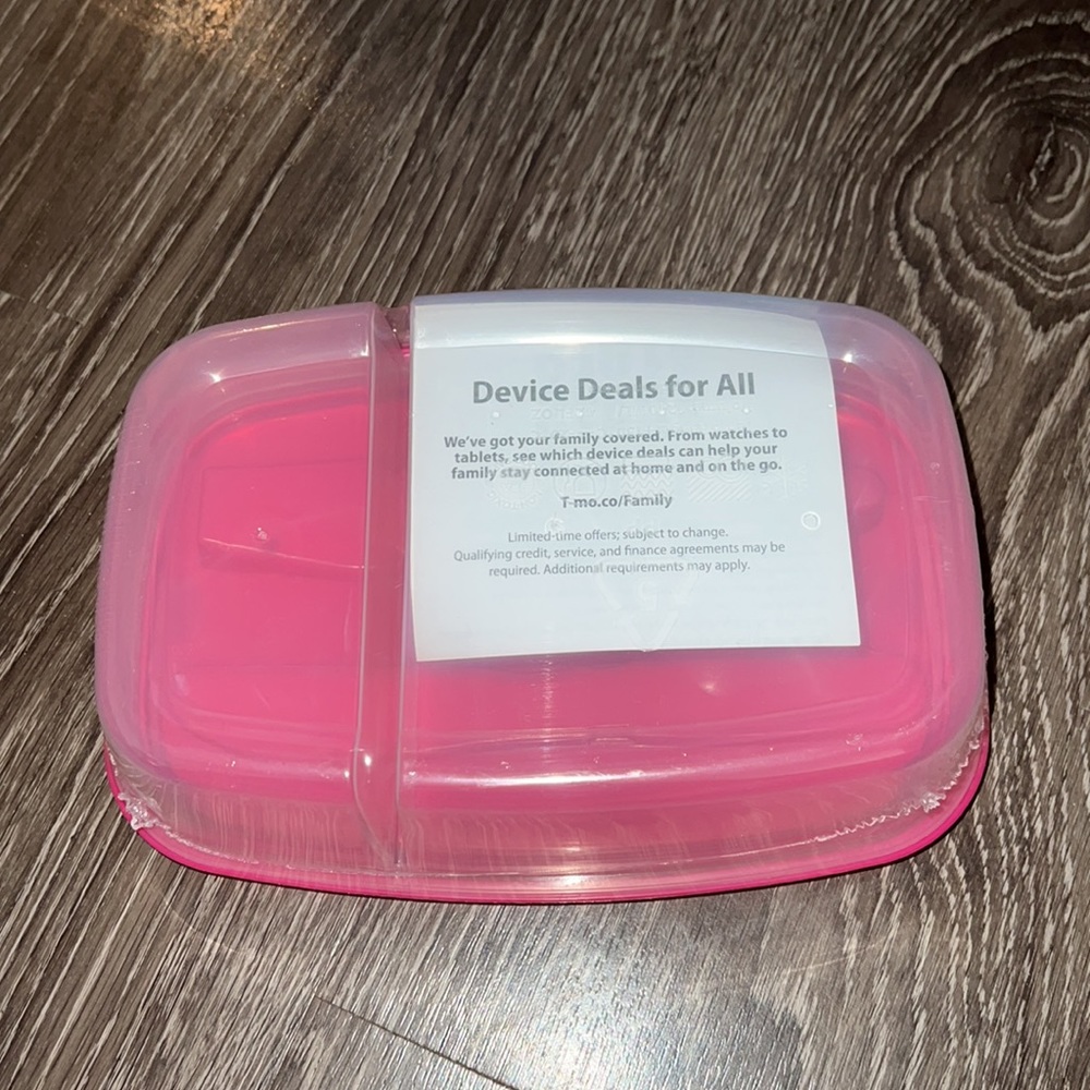 T-Mobile Food Storage Container -NIP - Picture 3 of 3